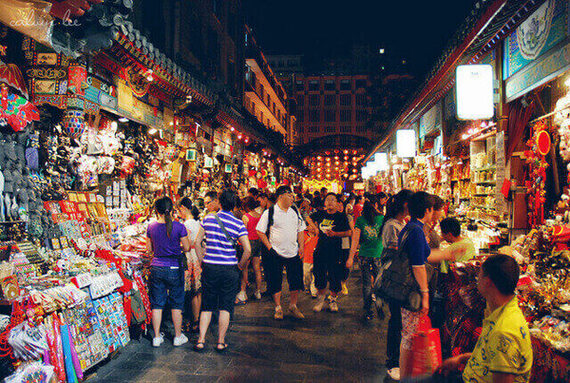 Most tourists want to take home some bargains or mementos when travelling