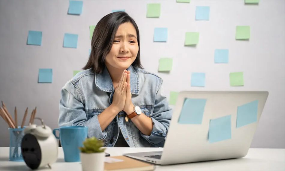 When you're speaking to peers, polite yet relaxed apologies help you sound natural and sincere