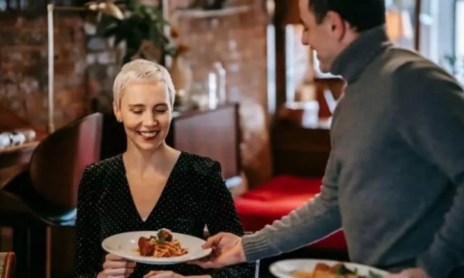 Ordering at a café or restaurant is one of the most exciting uses of your French skills