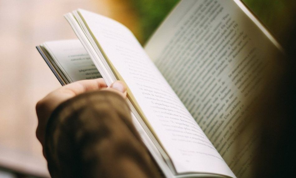 Reading helps you spot common sentence structures