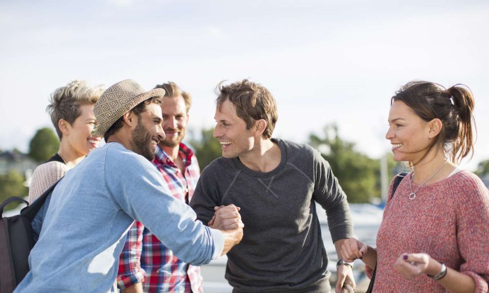 Some words for friend in French can sound romantic if you’re not careful with context.